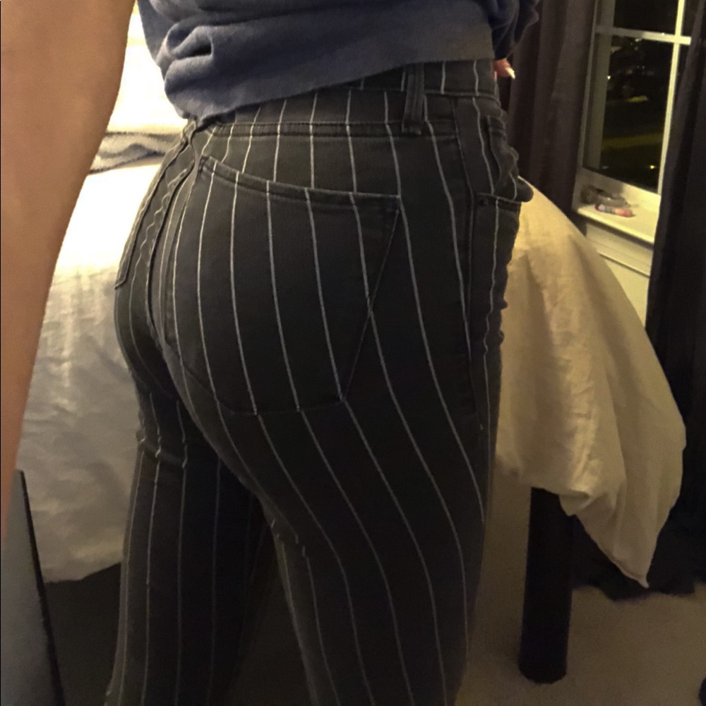 Stripped Jeans